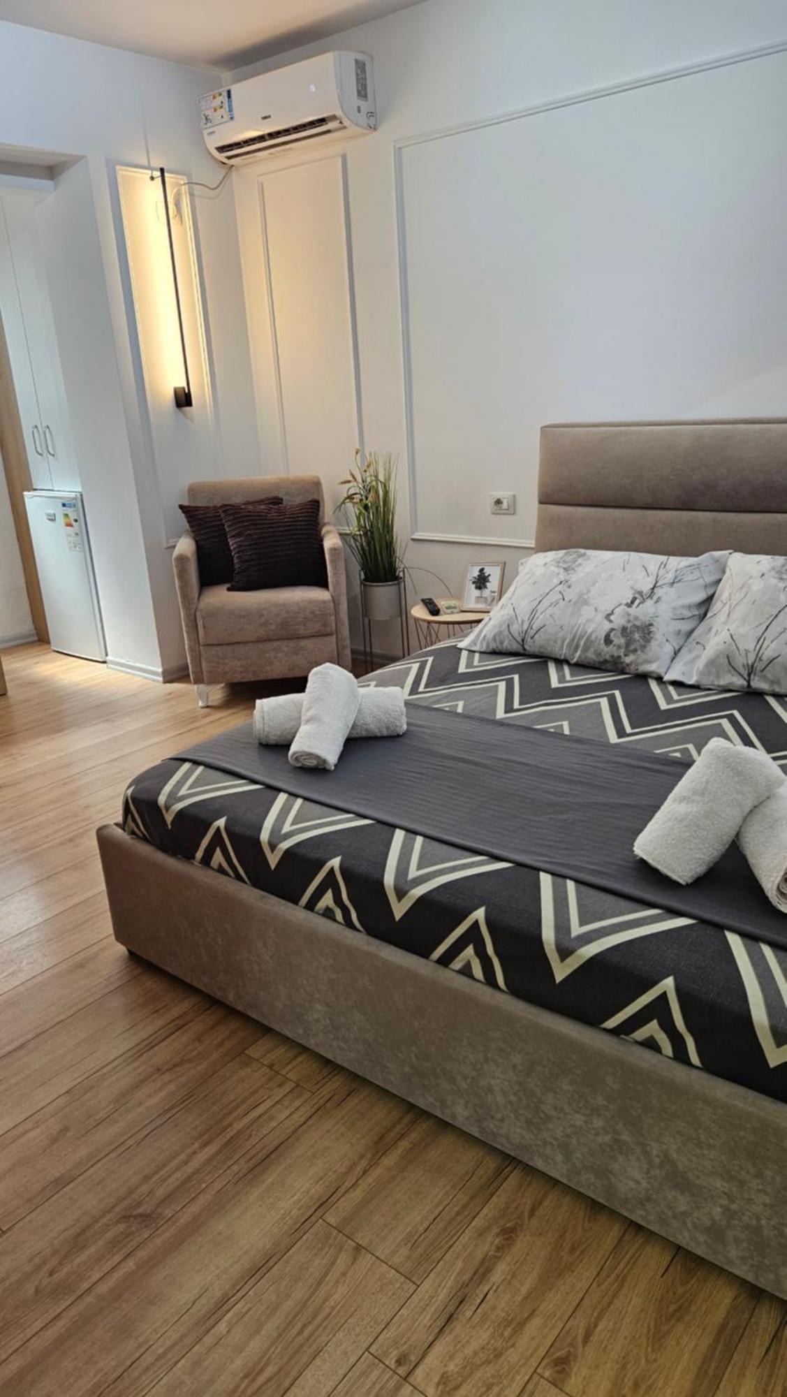 Coco'S Apartment Тирана Екстериор снимка